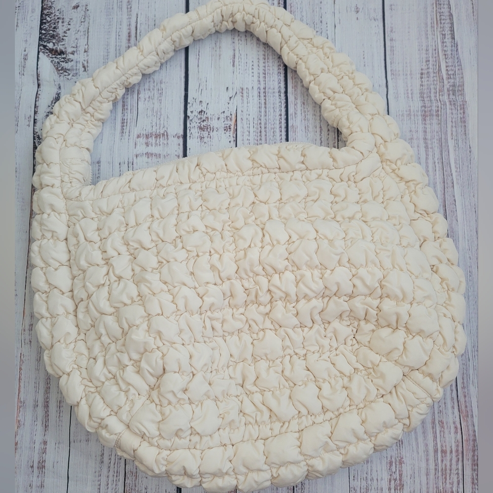 COS Oversized Quilted Crossbody Bag Puffy Pillowy Beige Ivory Cream - Picture 4 of 8